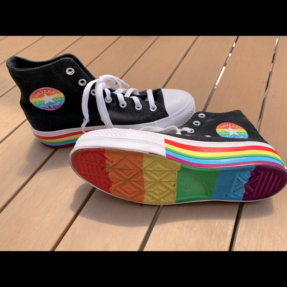 SOLD OUT 2020 Pride Converse